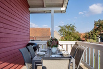 rotes-haus-veranda2.jpg